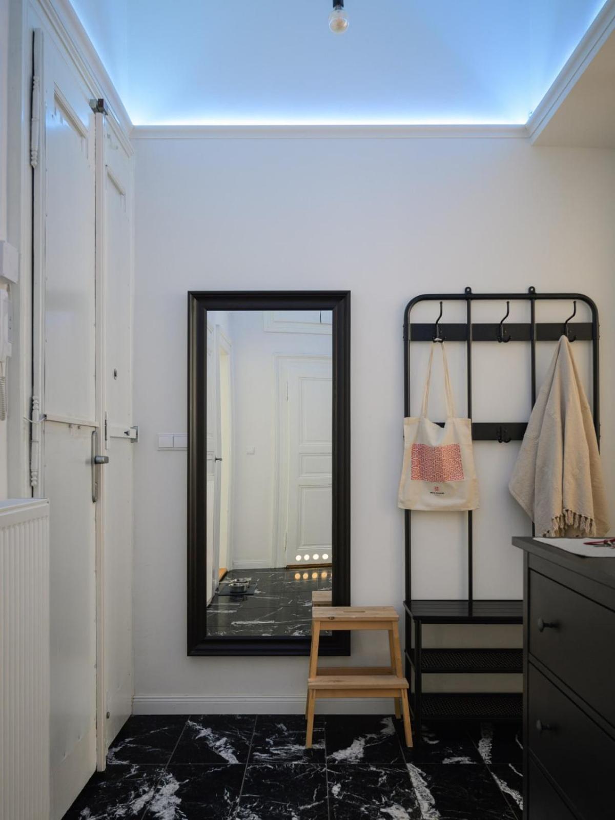 Comfortable And Cosy Apt A Few Steps From Dancing House And Naplavka Dance Prag Exterior foto