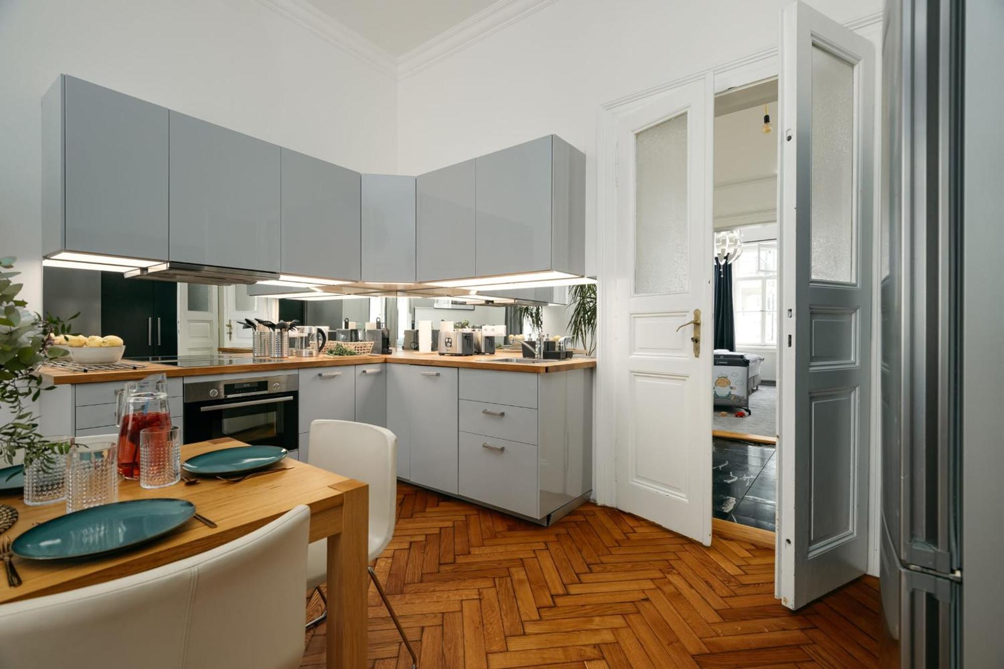 Comfortable And Cosy Apt A Few Steps From Dancing House And Naplavka Dance Prag Exterior foto