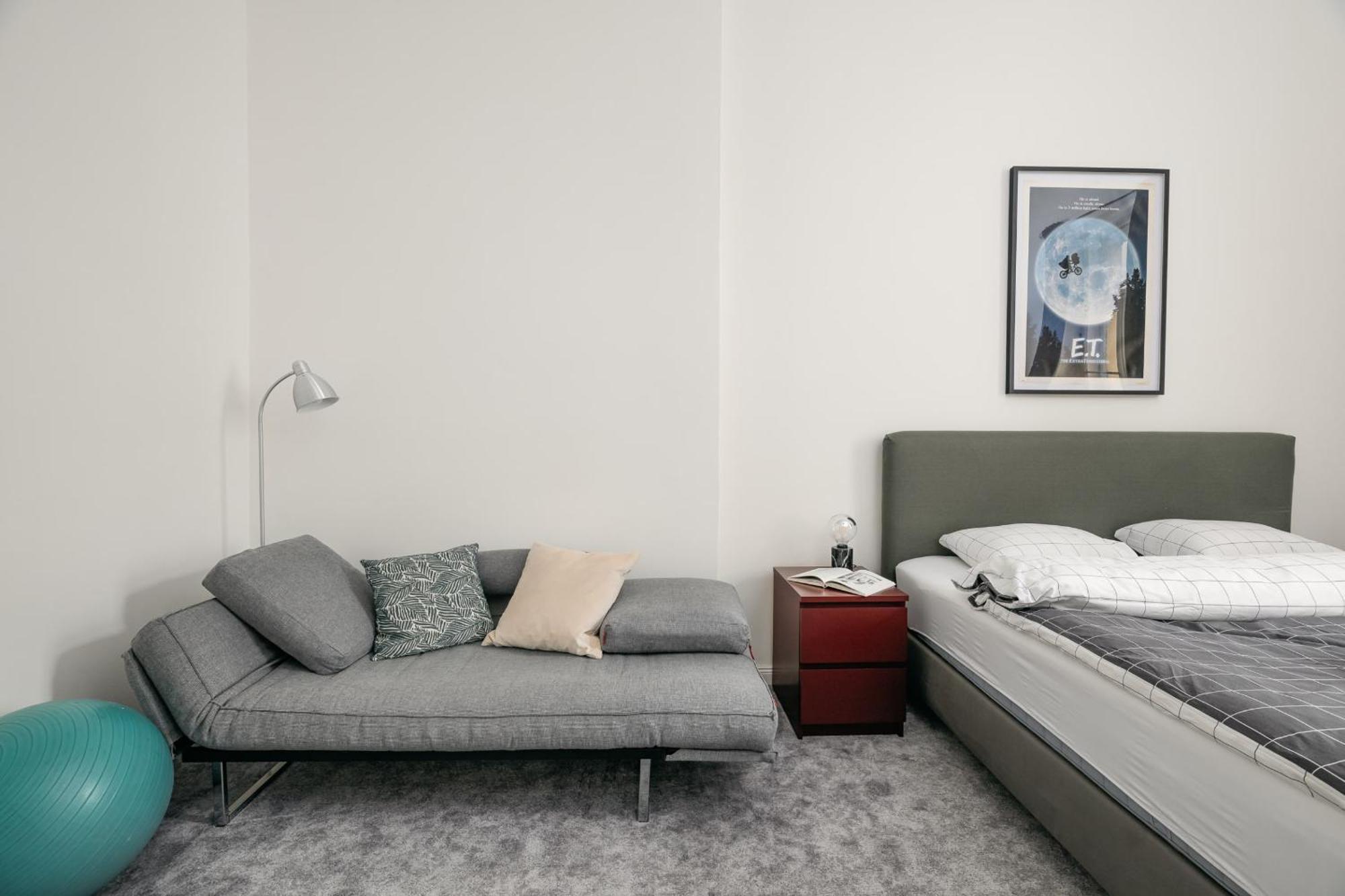 Comfortable And Cosy Apt A Few Steps From Dancing House And Naplavka Dance Prag Exterior foto
