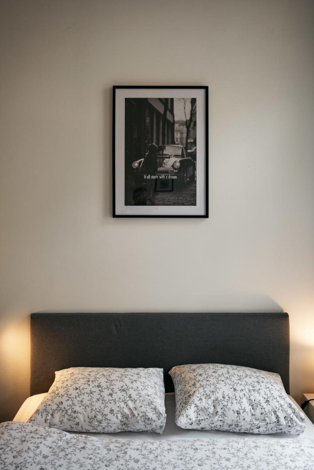 Comfortable And Cosy Apt A Few Steps From Dancing House And Naplavka Dance Prag Exterior foto