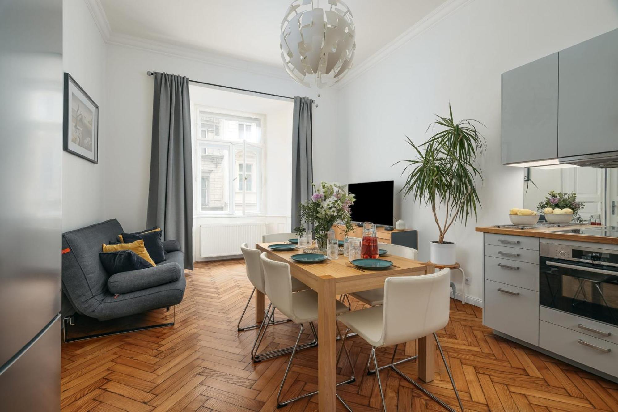 Comfortable And Cosy Apt A Few Steps From Dancing House And Naplavka Dance Prag Exterior foto